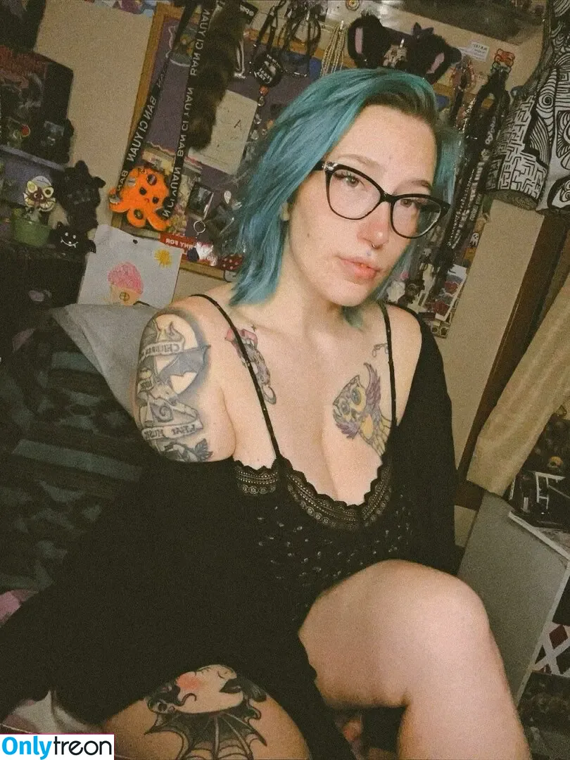 Ali_the_magnificent nude photo #0014 (ali_the_magnificent_ / alithemagnificent)