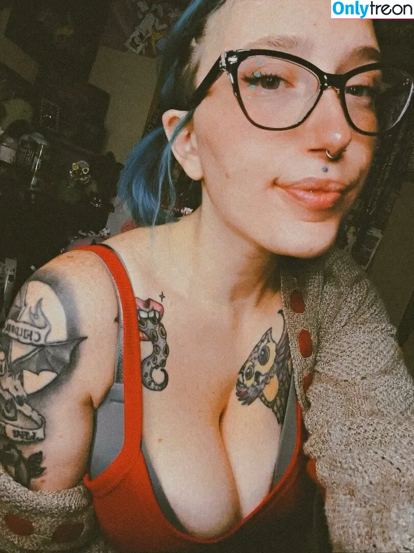 Ali_the_magnificent nude photo #0017 (ali_the_magnificent_ / alithemagnificent)