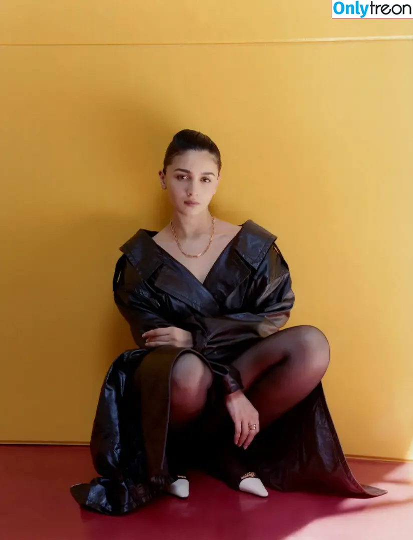 Alia Bhatt nude photo #0106 (aliaa08 / aliaabhatt)