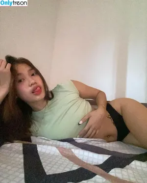 Alianarae / alianaarae nude photo #0004