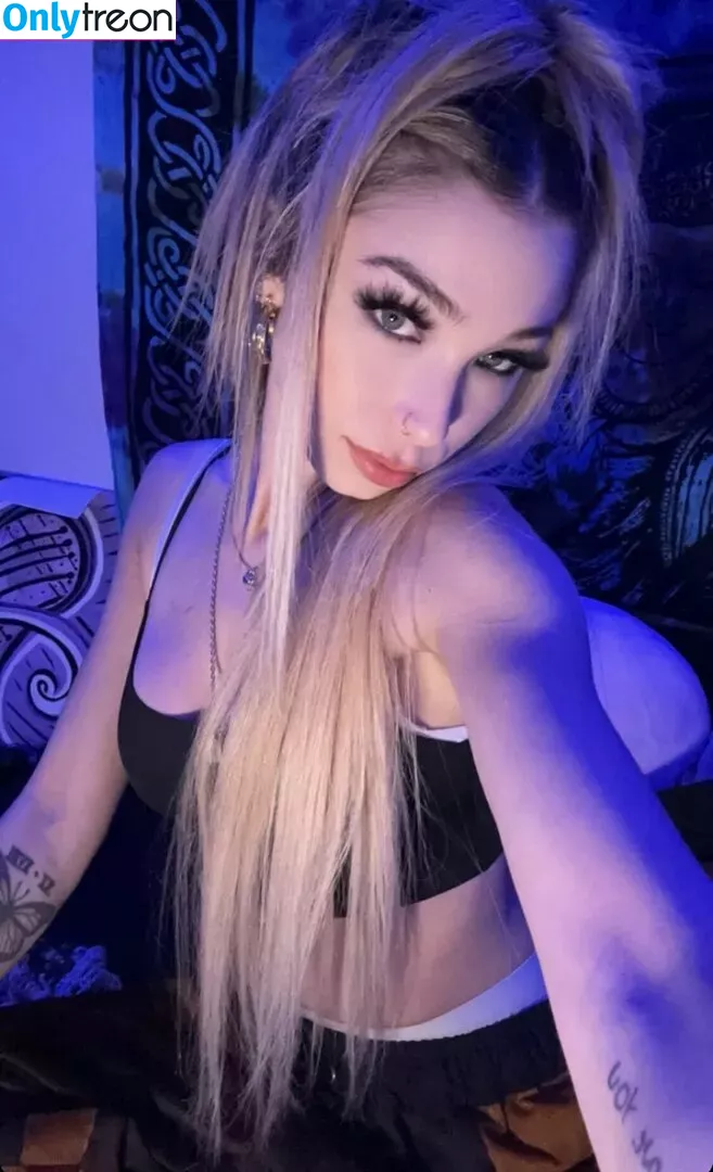 aliaremyinitials nude photo #0068 (Ali / Allliieee333)