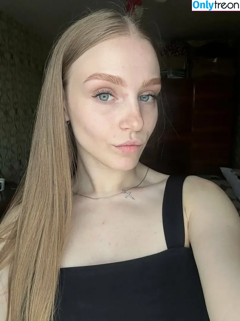 alice_19f nude photo #0003 (_aliiceee_)
