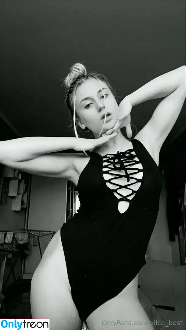 alice_best nude photo #0003 (alicebestie)