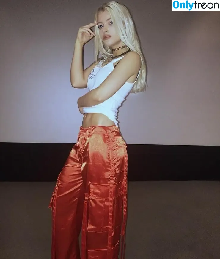 Alice Chater nude photo #0003 (alicemusic)