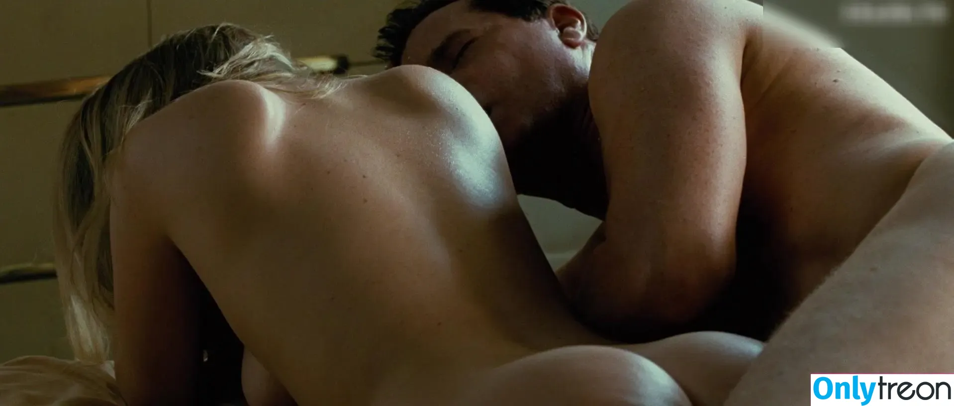 Alice Eve nude photo #0608 (aliceeve / aliceline)