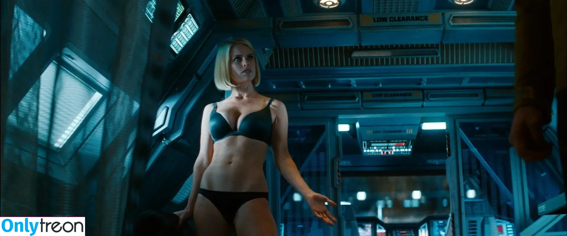 Alice Eve nude photo #0722 (aliceeve)