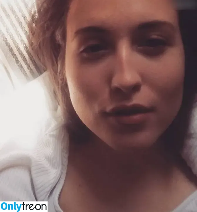 Alice Merton nude photo #0015 (alicemerton)