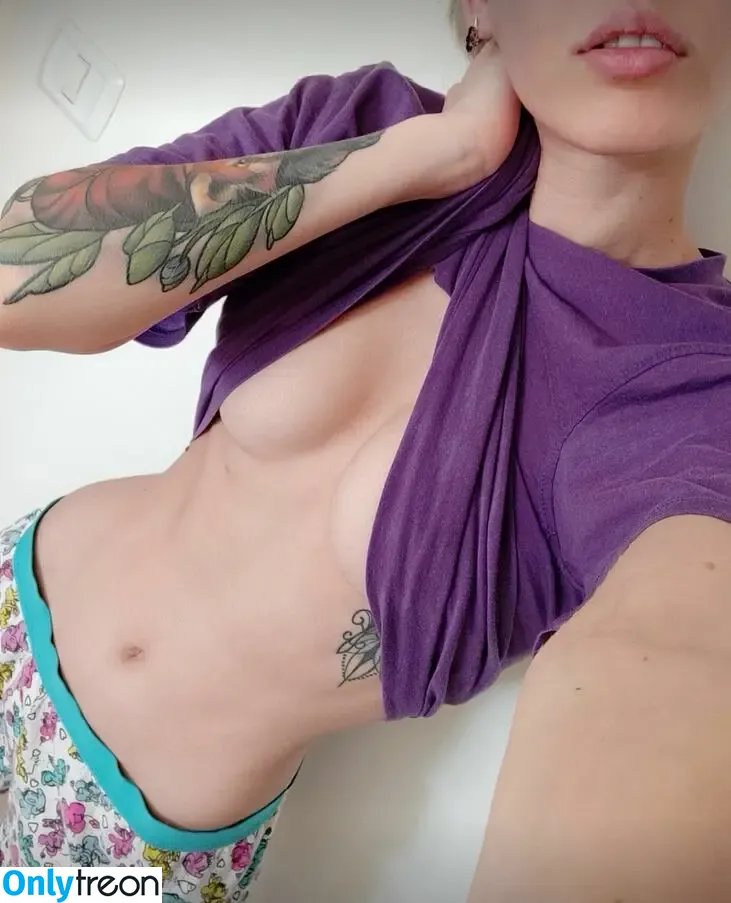 Alice Tsap голая photo #0009 (alicegod / alicethefreak)