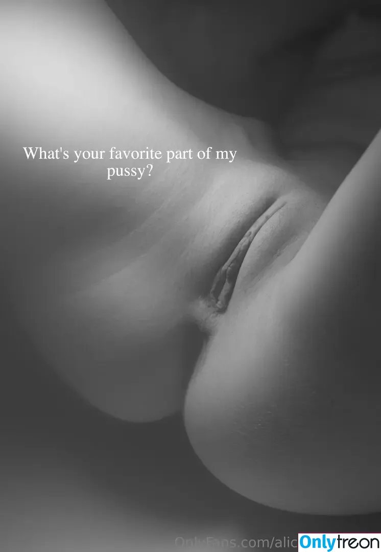 Alice White nude photo #0237 (AliceOnCam / alicewhite.xx)