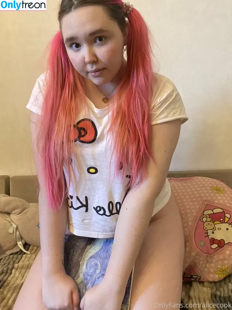 alicecook nude photo #0003 (alicecook_)
