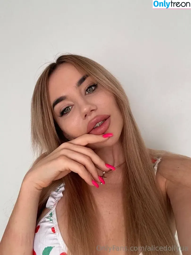 alicedollyua nude photo #0189 (alicedolla)