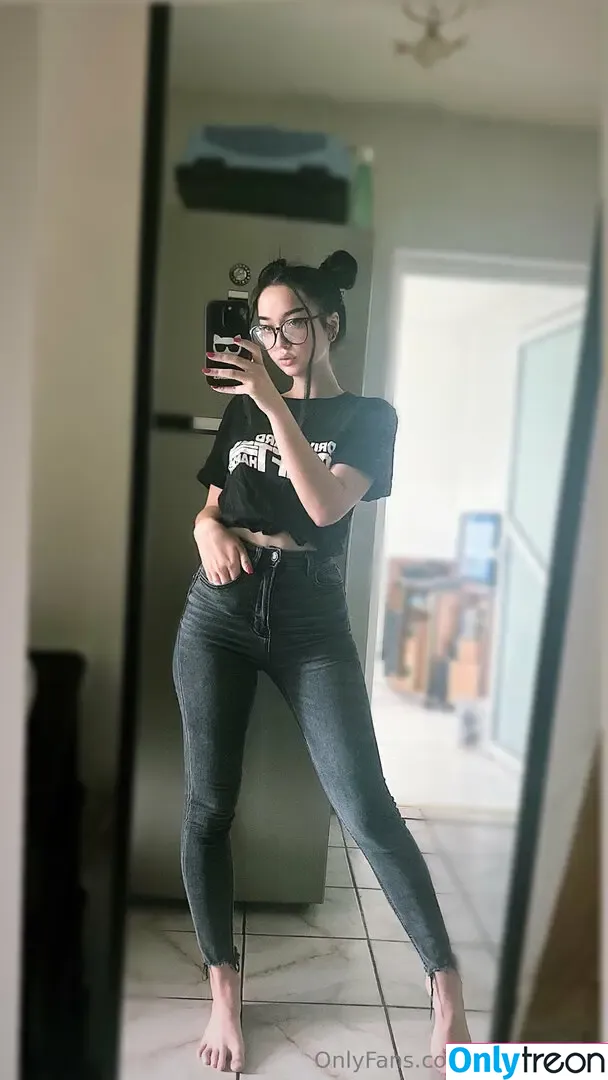 aliceferraro nude photo #0019 (_ali_ferraro)