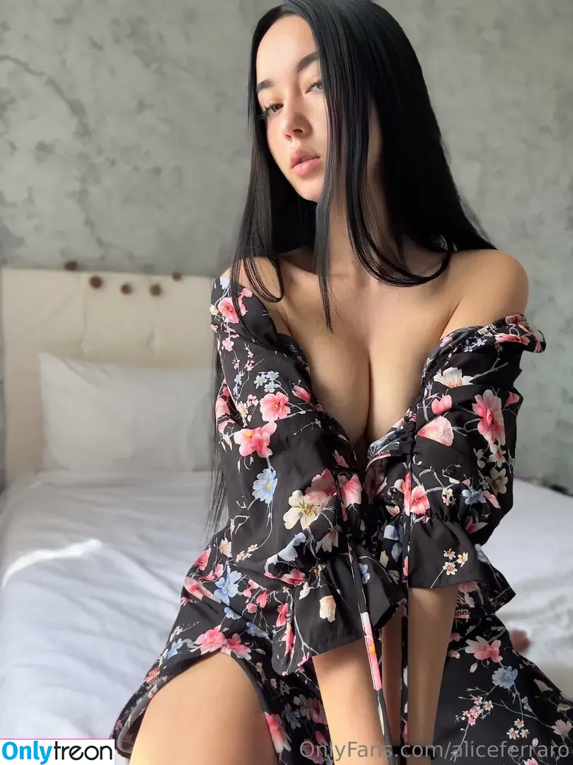 aliceferraro nude photo #0022 (_ali_ferraro)