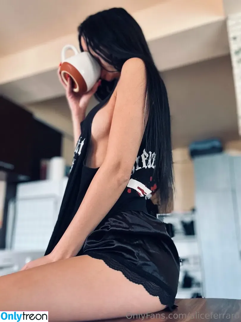 aliceferraro nude photo #0045 (_ali_ferraro)