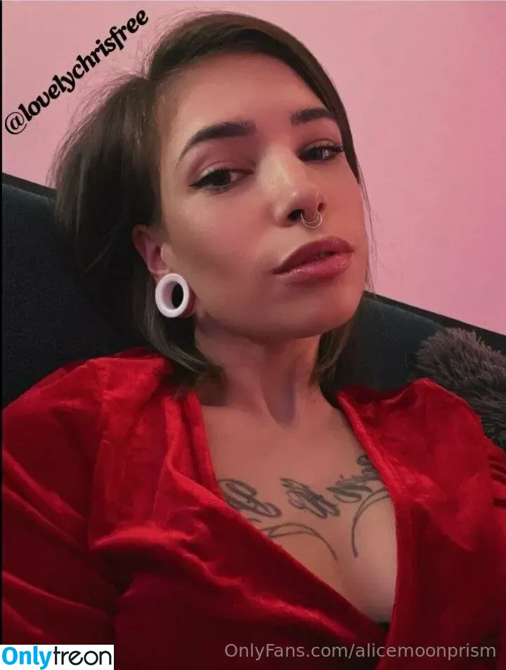 alicemoonprism nude photo #0107 (thealicemoon)