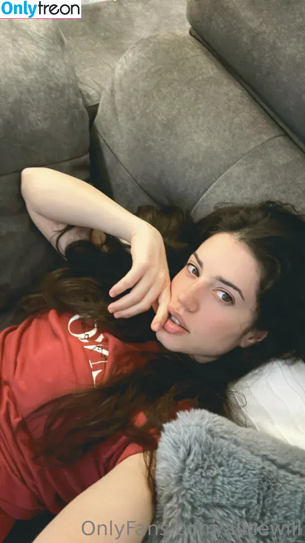 Alicewill голая photo #0182 (alicewill22)