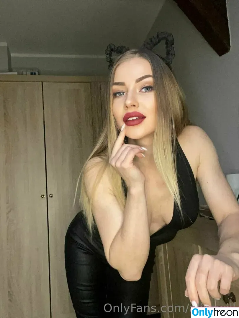 Alicewill голая photo #0435 (alicewill22)