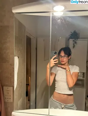 Aliceyourbarista / aliceeluvv3 nude photo #0023