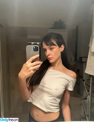 Aliceyourbarista / aliceeluvv3 nude photo #0049