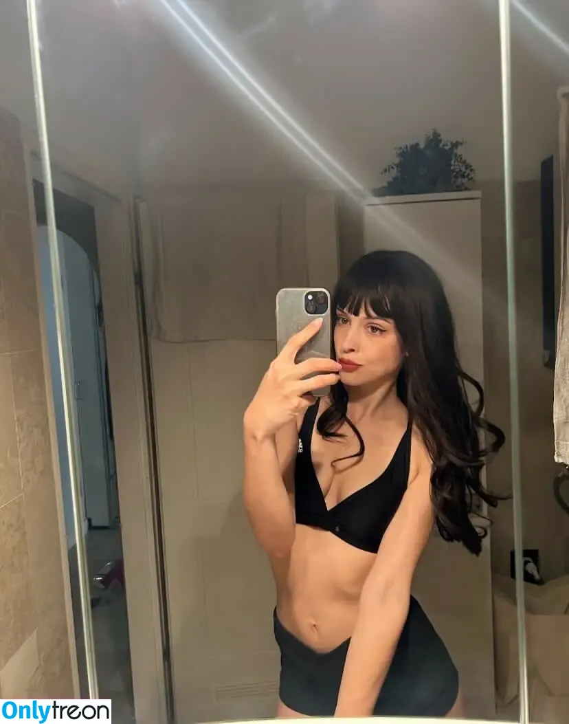 Aliceyourbarista nude photo #0053 (aliceeluvv3)