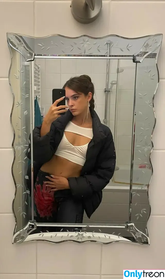 Aliceyourbarista nude photo #0059 (aliceeluvv3)
