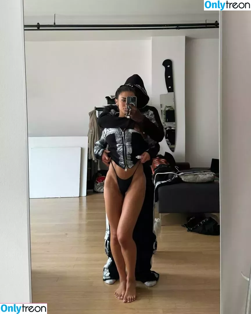 Alicia Arrietta nude photo #0065 (aliciaarrietta)