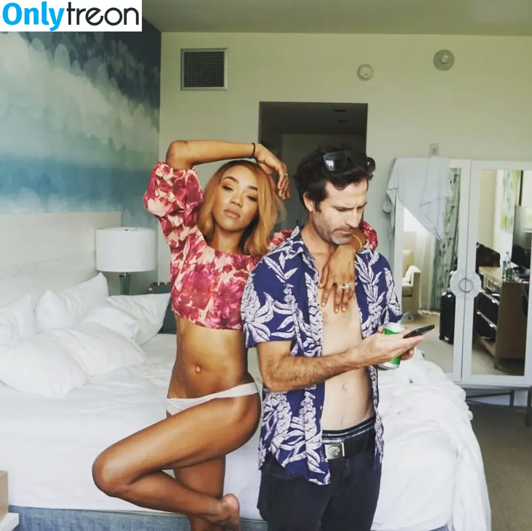 Alicia Fox nude photo #0019 (alicia__foxy / aliciafoxxy98)