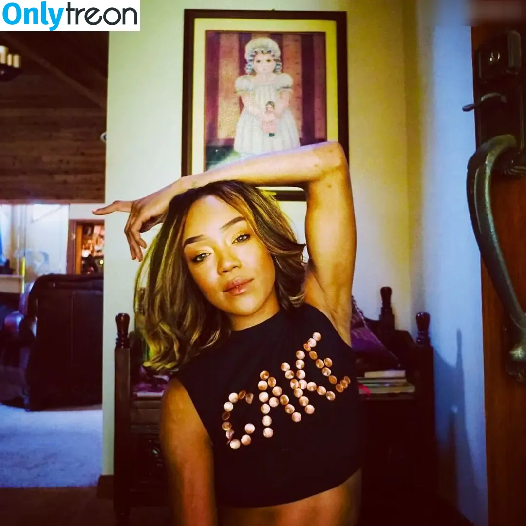 Alicia Fox nude photo #0033 (alicia__foxy / aliciafoxxy98)
