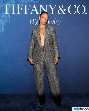 Alicia Keys / aliciakeys / ayxxxclusive фото голая #0325