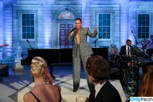 Alicia Keys / aliciakeys / ayxxxclusive nude photo #0357