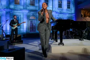 Alicia Keys / aliciakeys / ayxxxclusive nude photo #0362