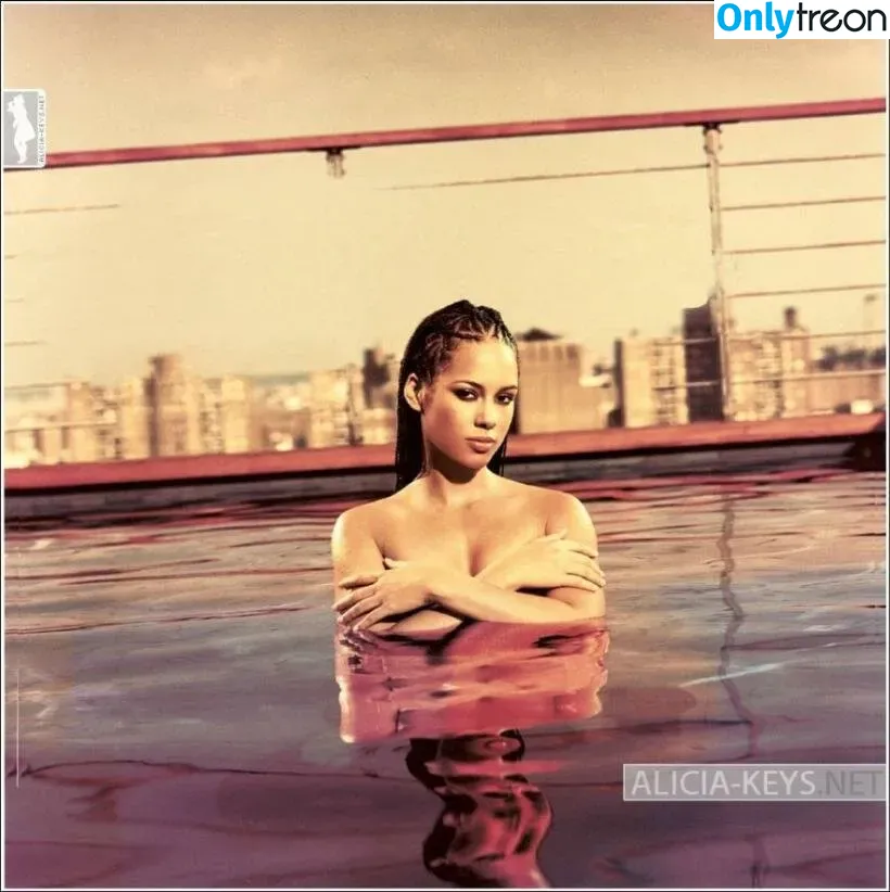 Alicia Keys nude photo #0093 (aliciakeys / ayxxxclusive)