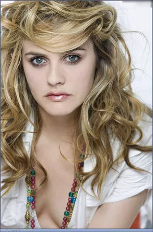 Alicia Silverstone / AliciaSilv / aliciasilverstone nude photo #0191