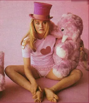 Alicia Silverstone / AliciaSilv / aliciasilverstone nude photo #0194