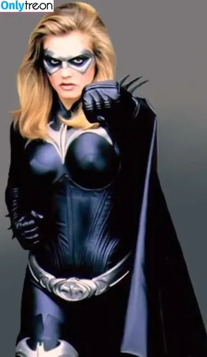 Alicia Silverstone / AliciaSilv / aliciasilverstone nude photo #0281