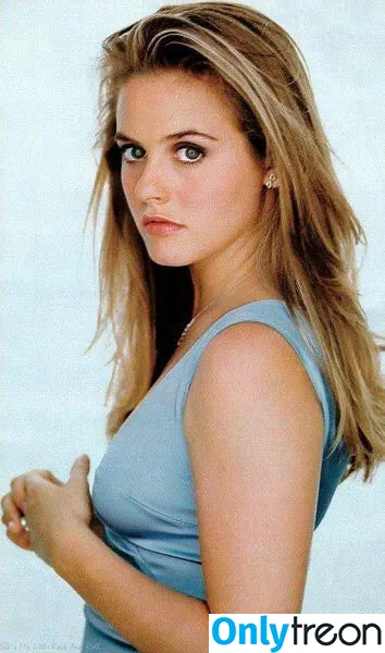 Alicia Silverstone nude photo #0016 (AliciaSilv / aliciasilverstone)