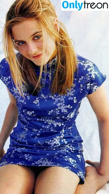 Alicia Silverstone nude photo #0098 (AliciaSilv / aliciasilverstone)