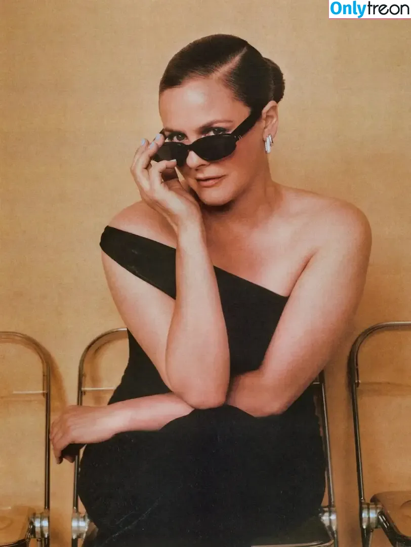 Alicia Silverstone nude photo #0269 (AliciaSilv / aliciasilverstone)