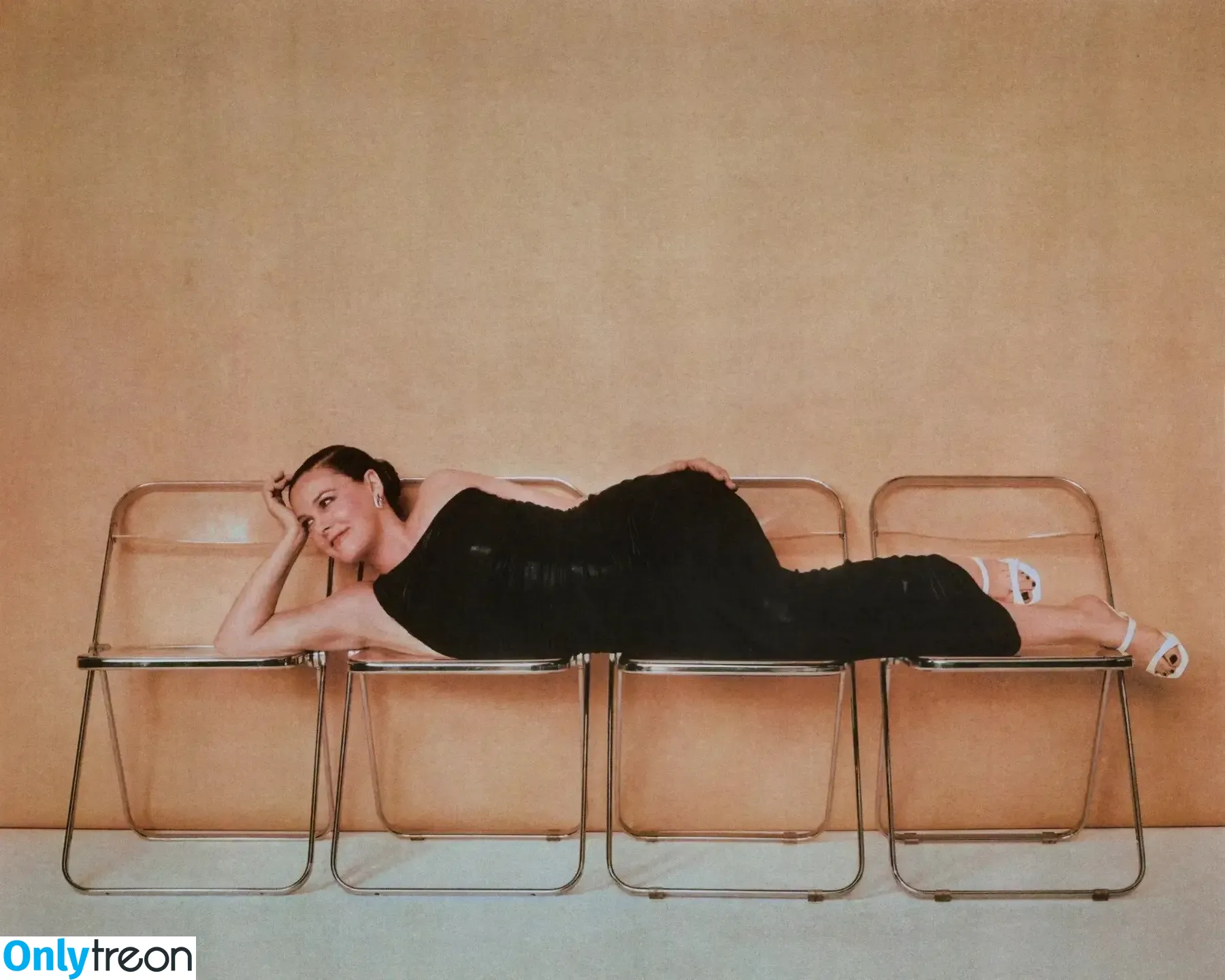 Alicia Silverstone голая photo #0270 (AliciaSilv / aliciasilverstone)