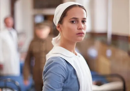 Alicia Vikander / aliciavikanderdaily фото голая #0050