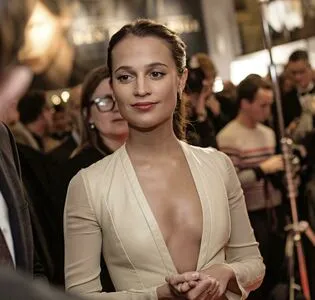Alicia Vikander / aliciavikanderdaily фото голая #0126