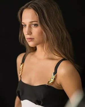 Alicia Vikander / aliciavikanderdaily nude photo #0202