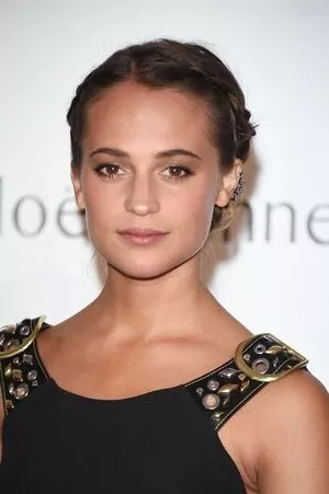 Alicia Vikander / aliciavikanderdaily фото голая #0243