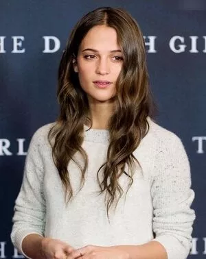 Alicia Vikander / aliciavikanderdaily фото голая #0264