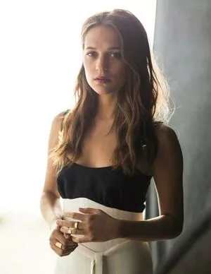 Alicia Vikander / aliciavikanderdaily фото голая #0265