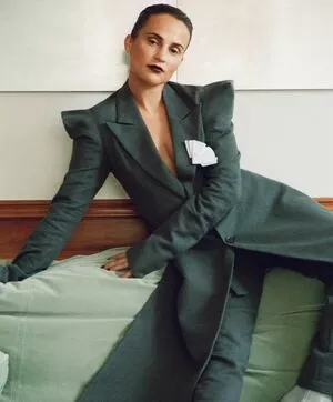 Alicia Vikander / aliciavikanderdaily nude photo #0385