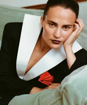 Alicia Vikander / aliciavikanderdaily nude photo #0390