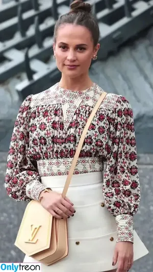 Alicia Vikander / aliciavikanderdaily фото голая #0633