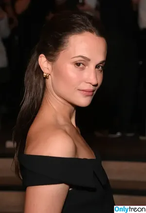 Alicia Vikander / aliciavikanderdaily фото голая #0641