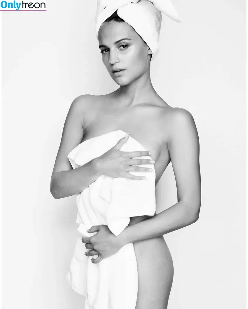 Alicia Vikander голая photo #0072 (aliciavikanderdaily)